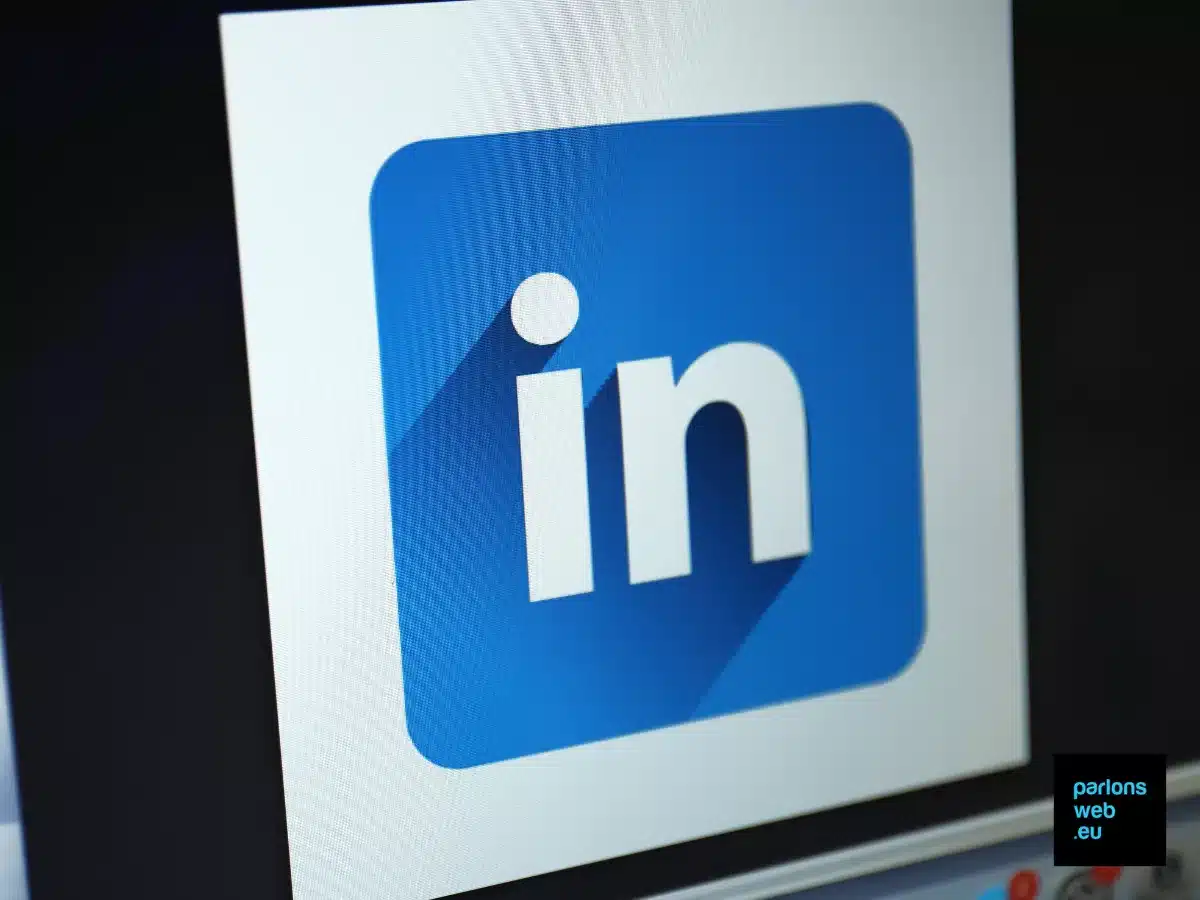 Lire la suite à propos de l’article Nouvelle fonctionnalité LinkedIn  « Suivre des pages avec la page » 